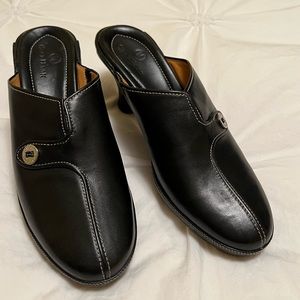 NWT Devon Black Leather White Stitched w/Silver Button Slide Heeled Clogs